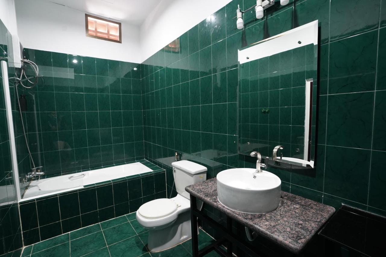 Birdcage Boutique Hotel Phnom Penh Bagian luar foto