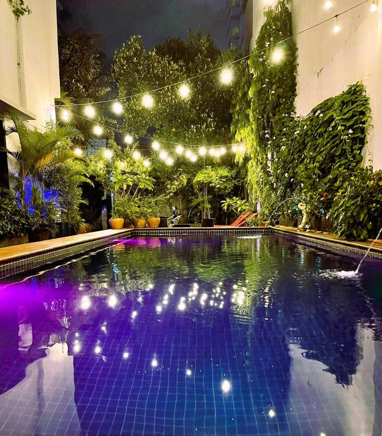 Birdcage Boutique Hotel Phnom Penh Bagian luar foto