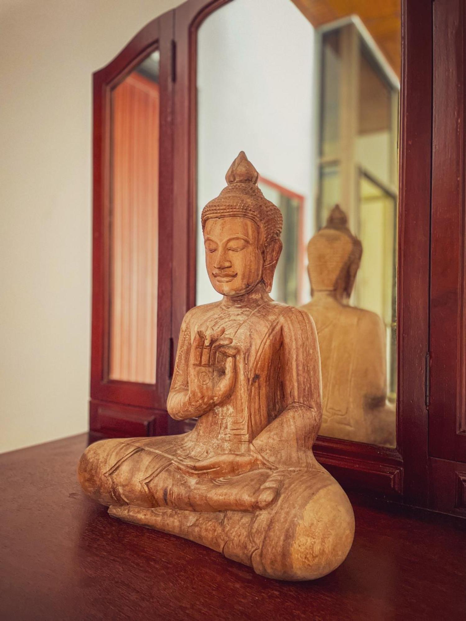 Birdcage Boutique Hotel Phnom Penh Bagian luar foto