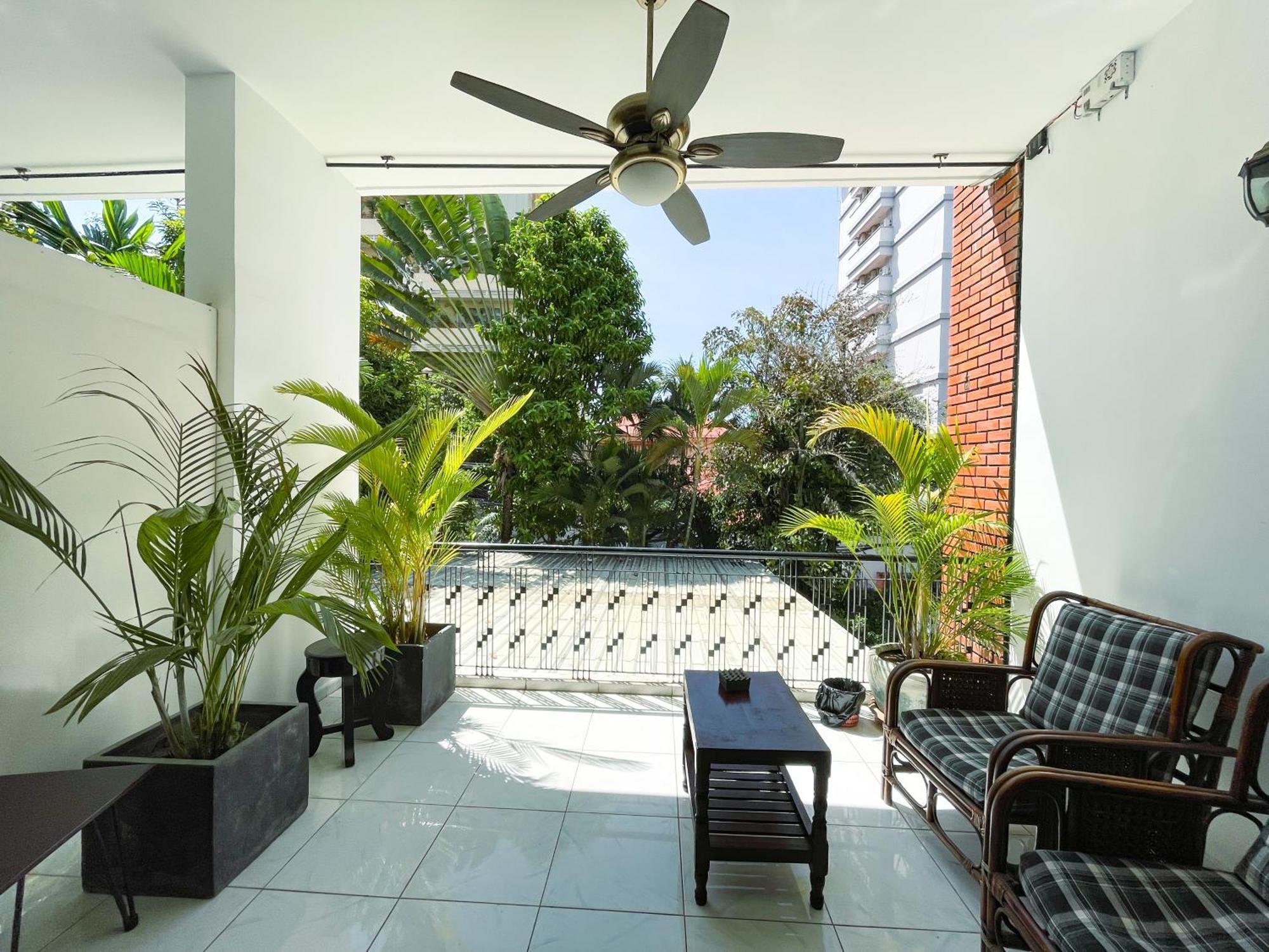 Birdcage Boutique Hotel Phnom Penh Bagian luar foto