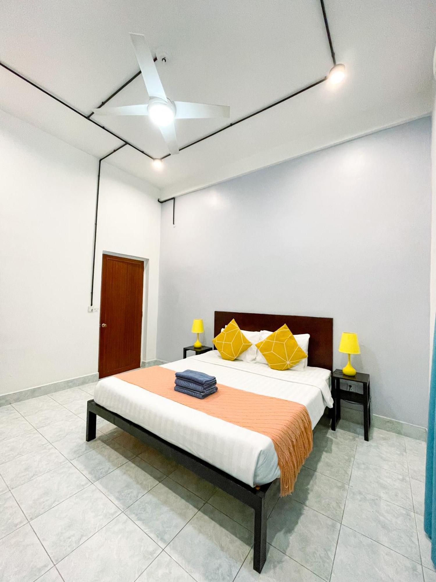 Birdcage Boutique Hotel Phnom Penh Bagian luar foto