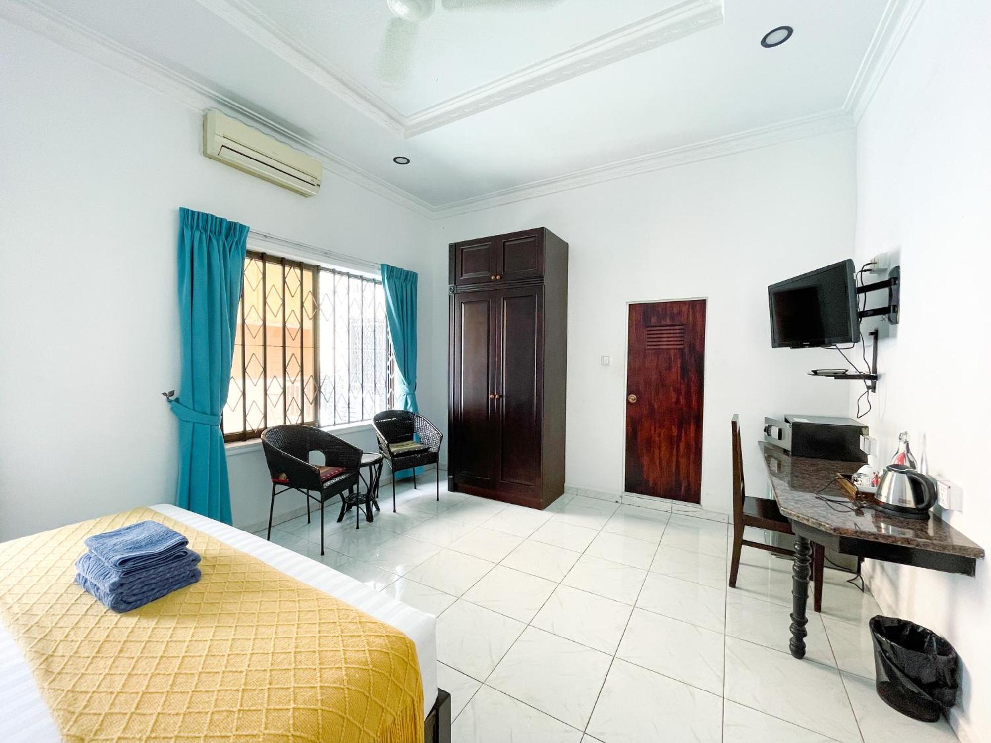Birdcage Boutique Hotel Phnom Penh Bagian luar foto