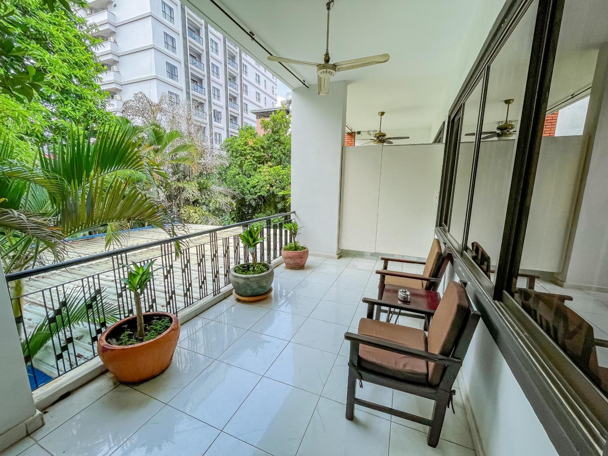 Birdcage Boutique Hotel Phnom Penh Bagian luar foto